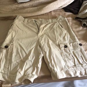 American eagle cargo shorts